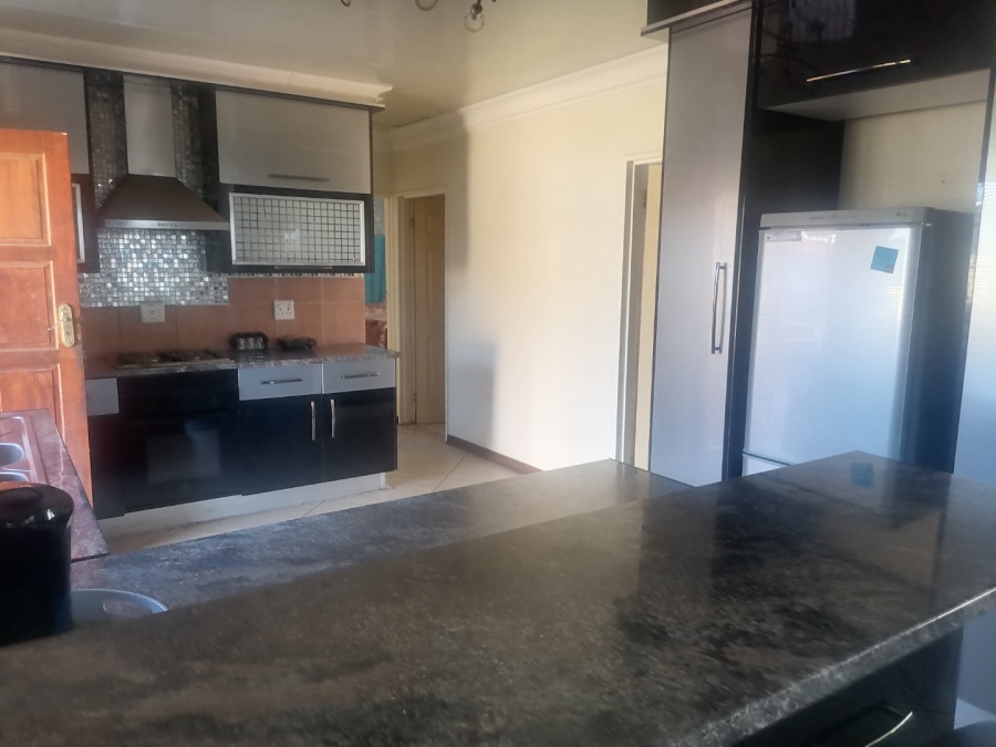 3 Bedroom Property for Sale in Vista Park Free State